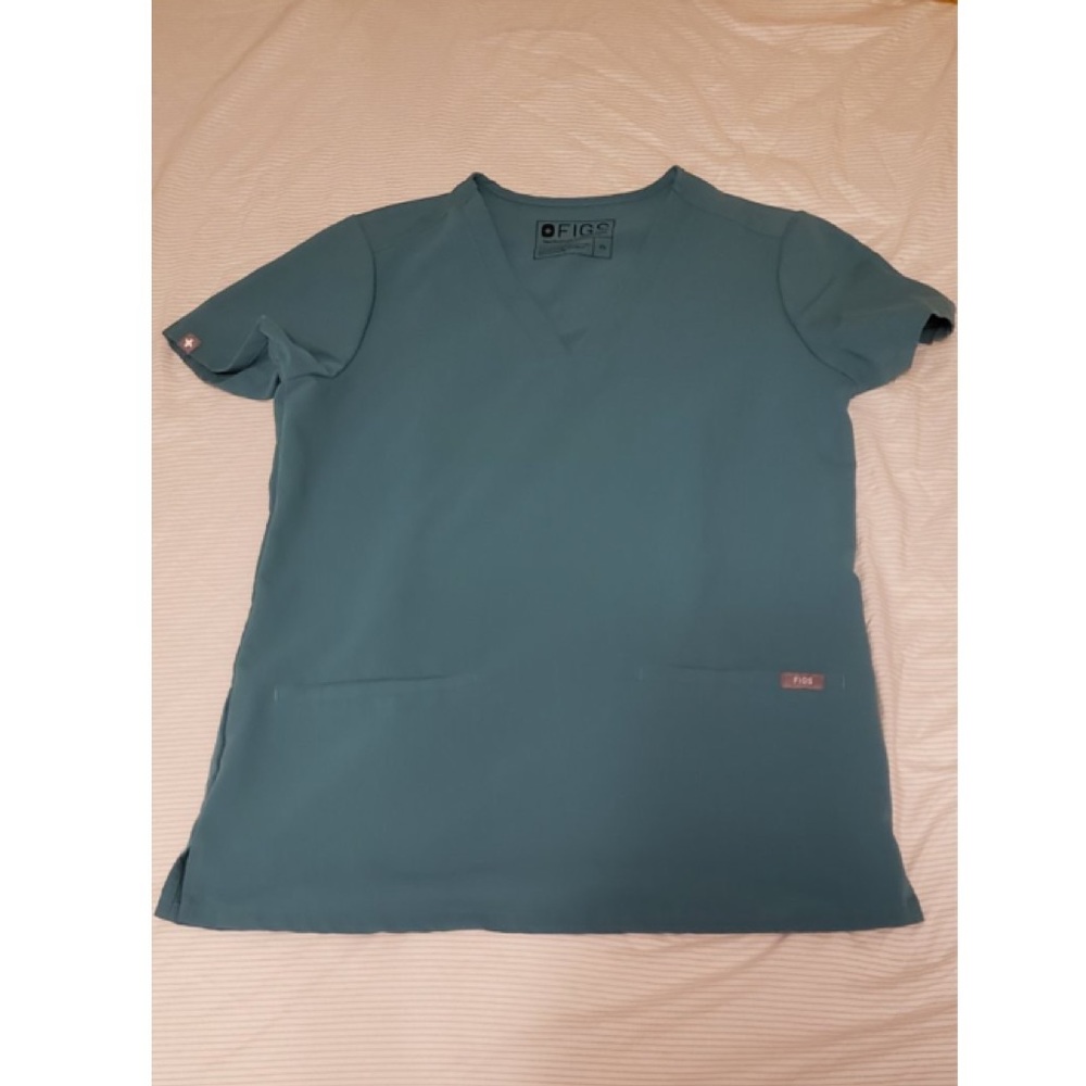 FIGS scrub top